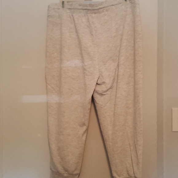 Medium Grey capri joggers - Picture 4 of 5